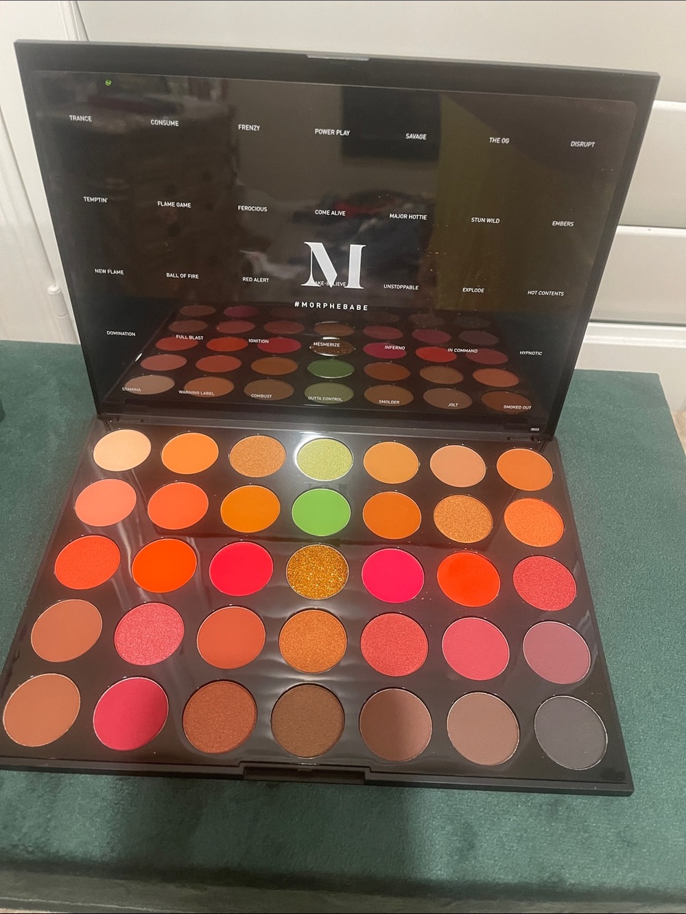 Morphe 35-Color Vibrant Eyeshadow Palette – Warm Reds & Oranges